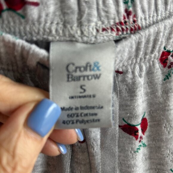 Croft & Barrow Gray Red Cardinal Bird Pajamas Set Size Small Cozy Loungewear - Picture 3 of 8